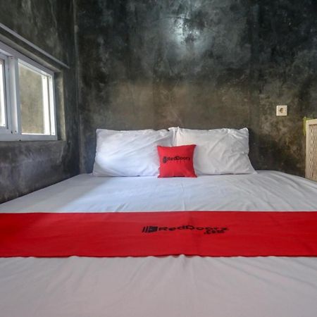Reddoorz Near Jumbo Mall Sragen Екстериор снимка